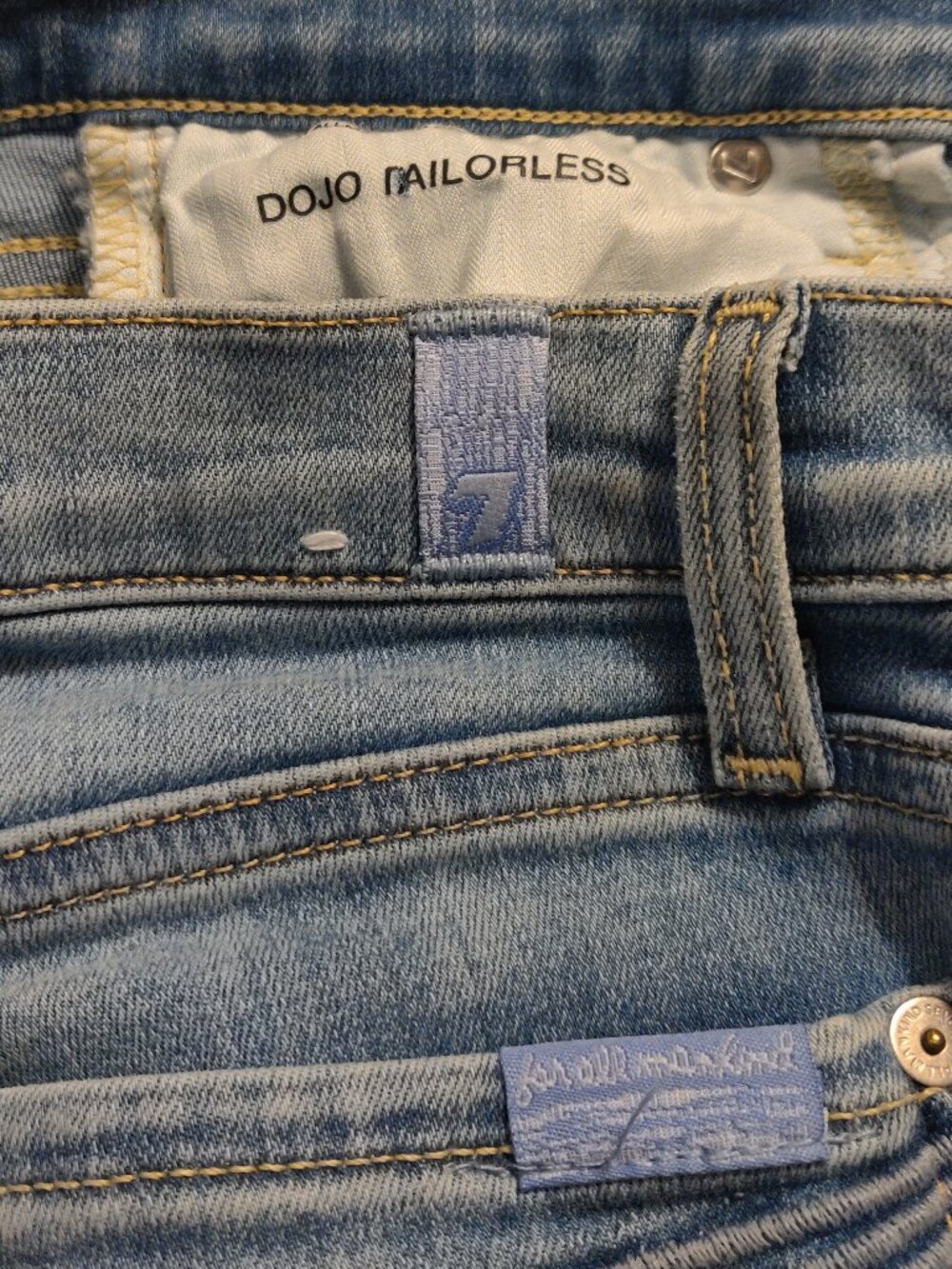 7 For All Mankind DOJO Tailorless Light Wash Flare Jeans SIZE 26 - Picture 2 of 8